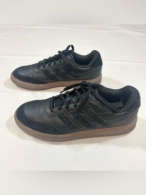 Adidas Courtblock Men's Size 11 Black Brown Shoes ID9077 Casual Dailywear EUC